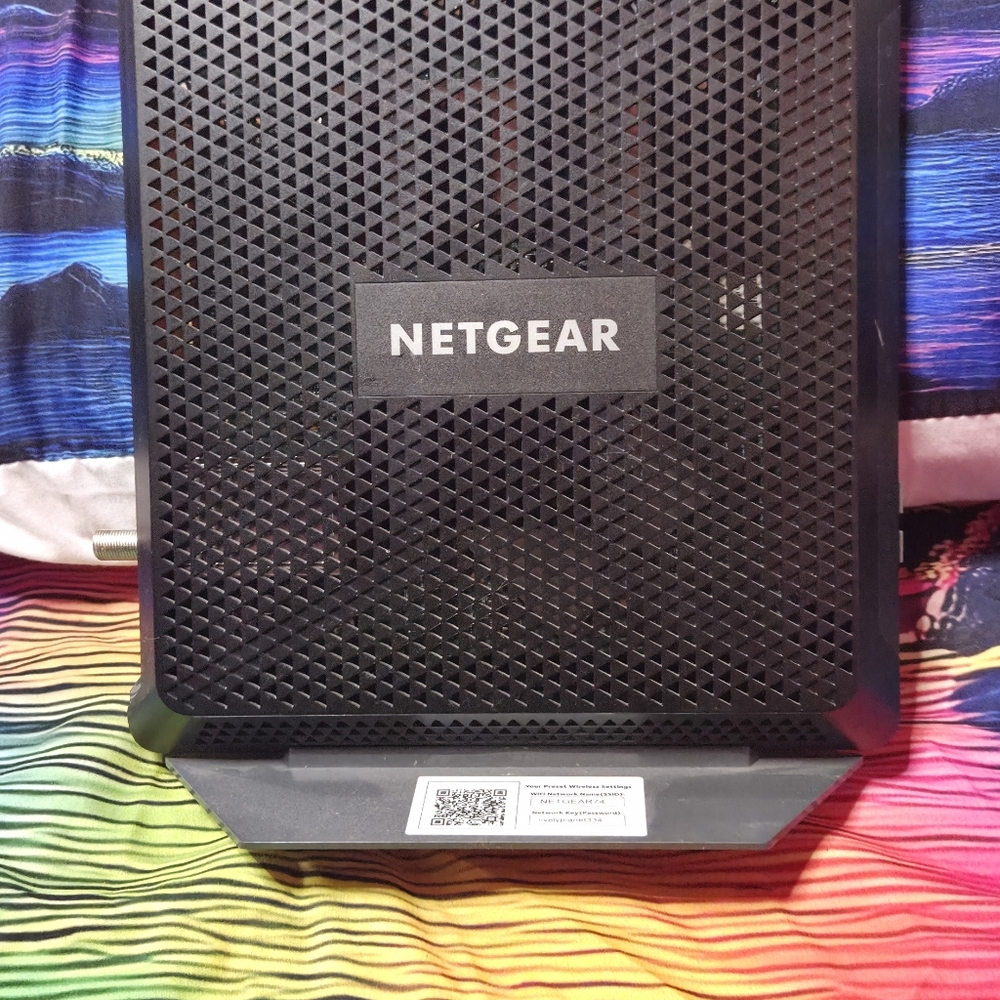 Netgear Wi-Fi Router - Picture 3 of 9